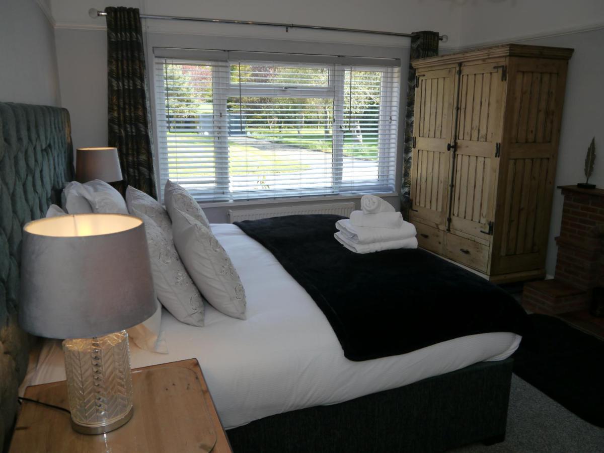 South View Country House Sleeps 12 - Hot Tub - Views Henley-in-Arden Exterior photo
