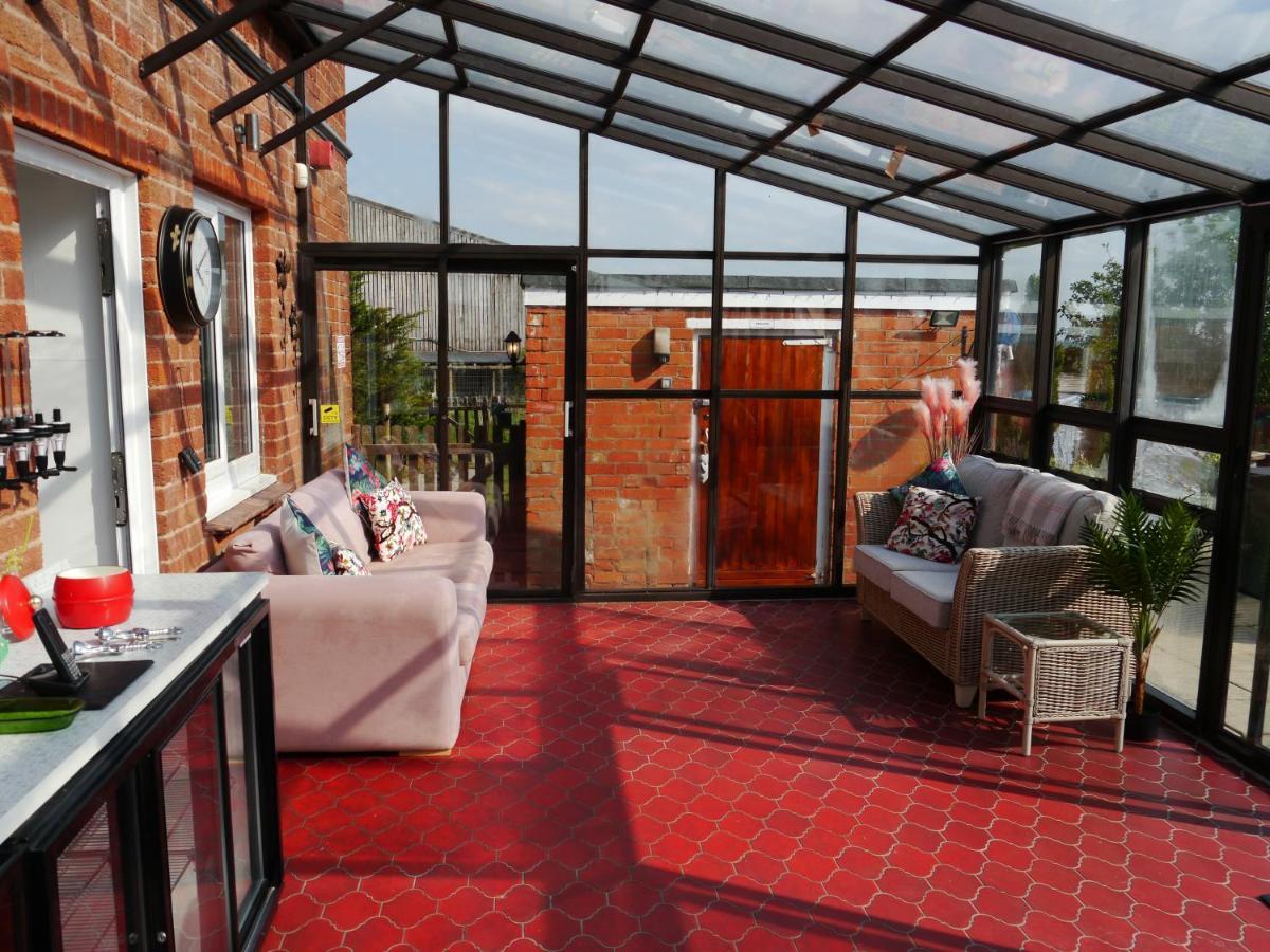 South View Country House Sleeps 12 - Hot Tub - Views Henley-in-Arden Exterior photo